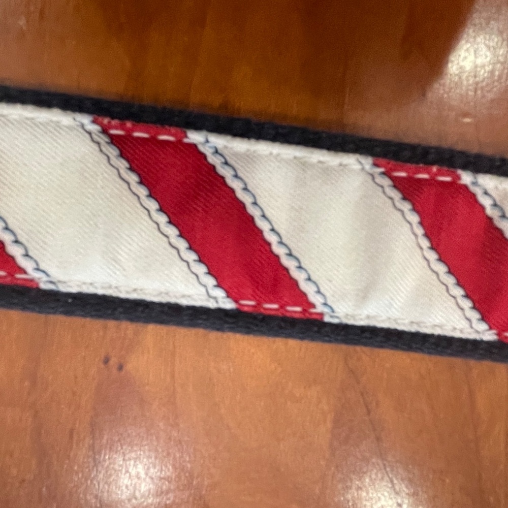 Vineyard Vines, Boys, EUC, Size 26, red and white stripe belt
